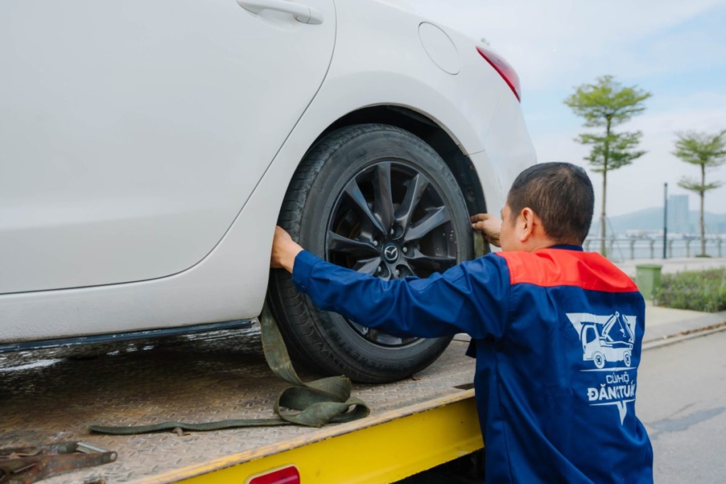 dich-vu-keo-cau-xe-cua-Dang-Tuan